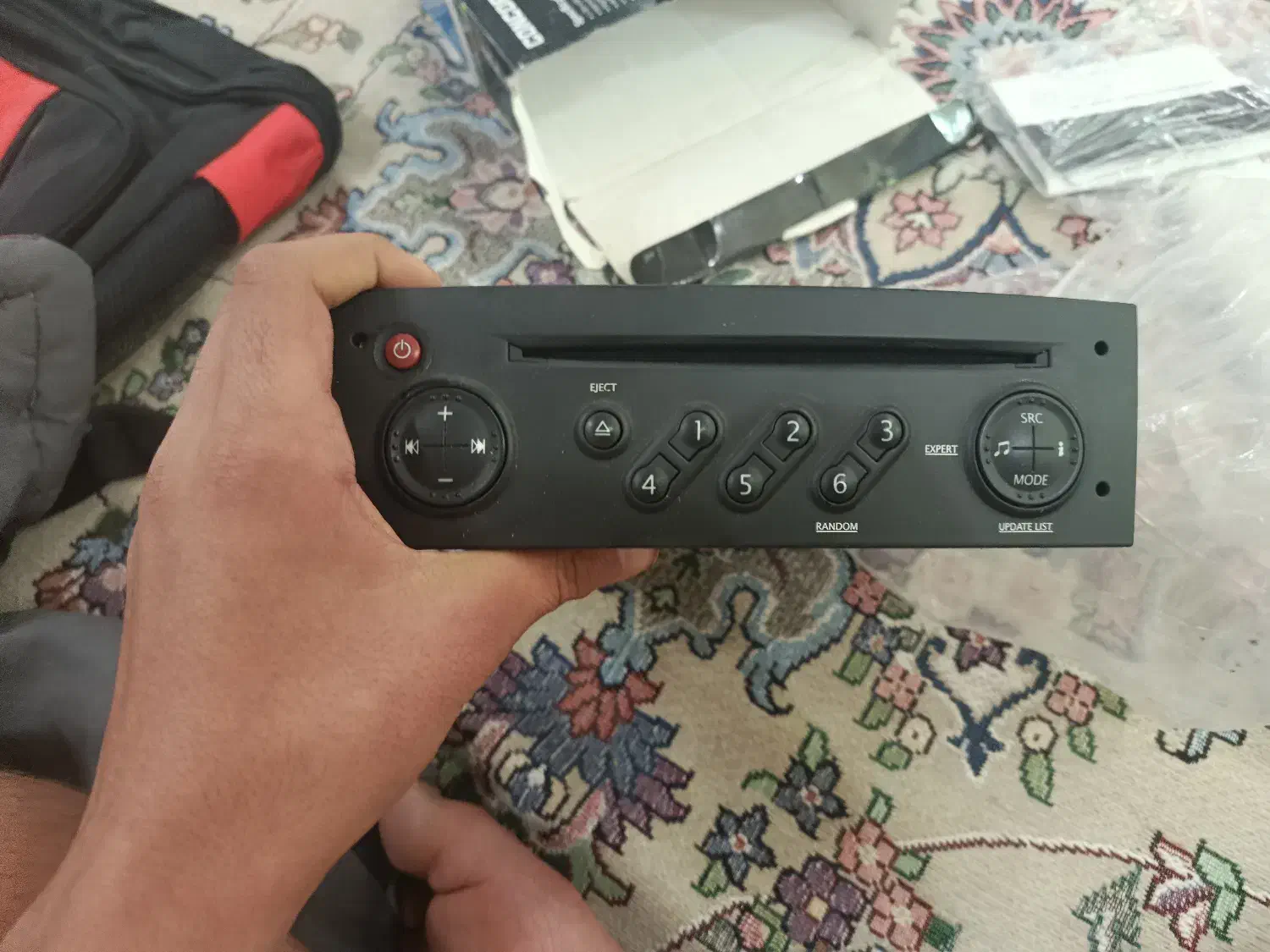 زبت مگان|قطعات یدکی و لوازم جانبی|ری, شهادت|دیوار