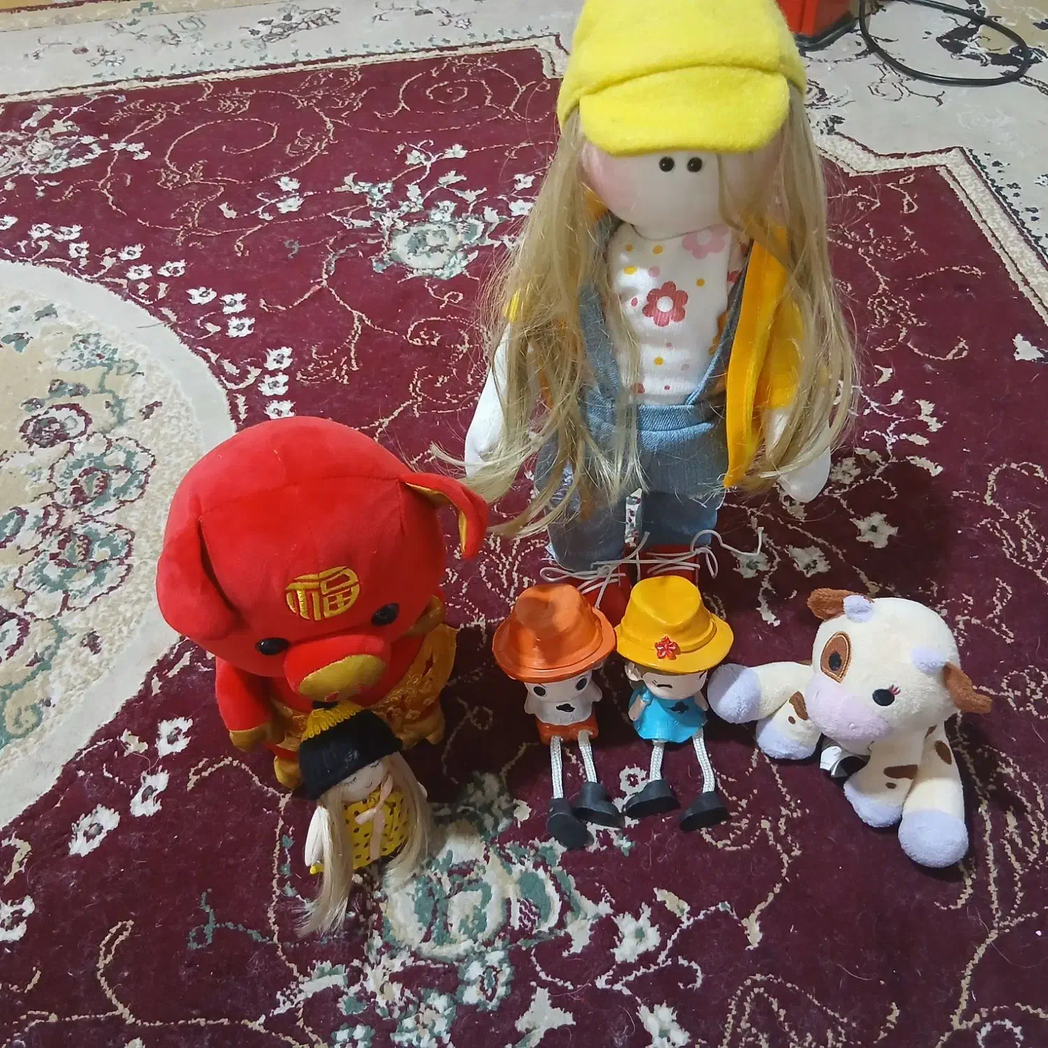 عروسک|اسباب‌‌بازی|شیراز, آزادگان|دیوار