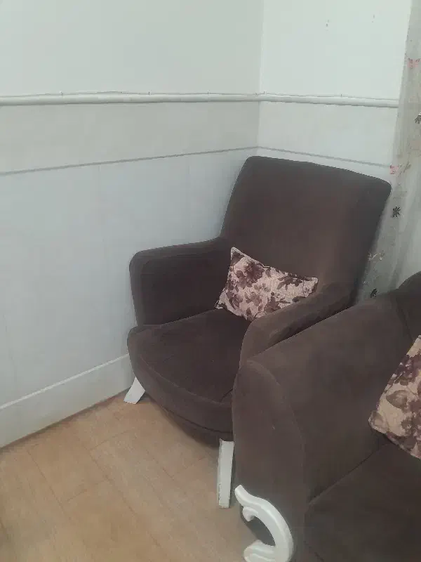 مبل ۵نفره|مبلمان خانگی و میز عسلی|قم, سراجه (۱۵ خرداد)|دیوار