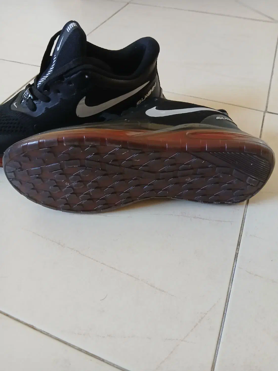 کفش اسپرت شیک|کیف، کفش، کمربند|شاهینشهر, مخابرات (شهید بهشتی)|دیوار