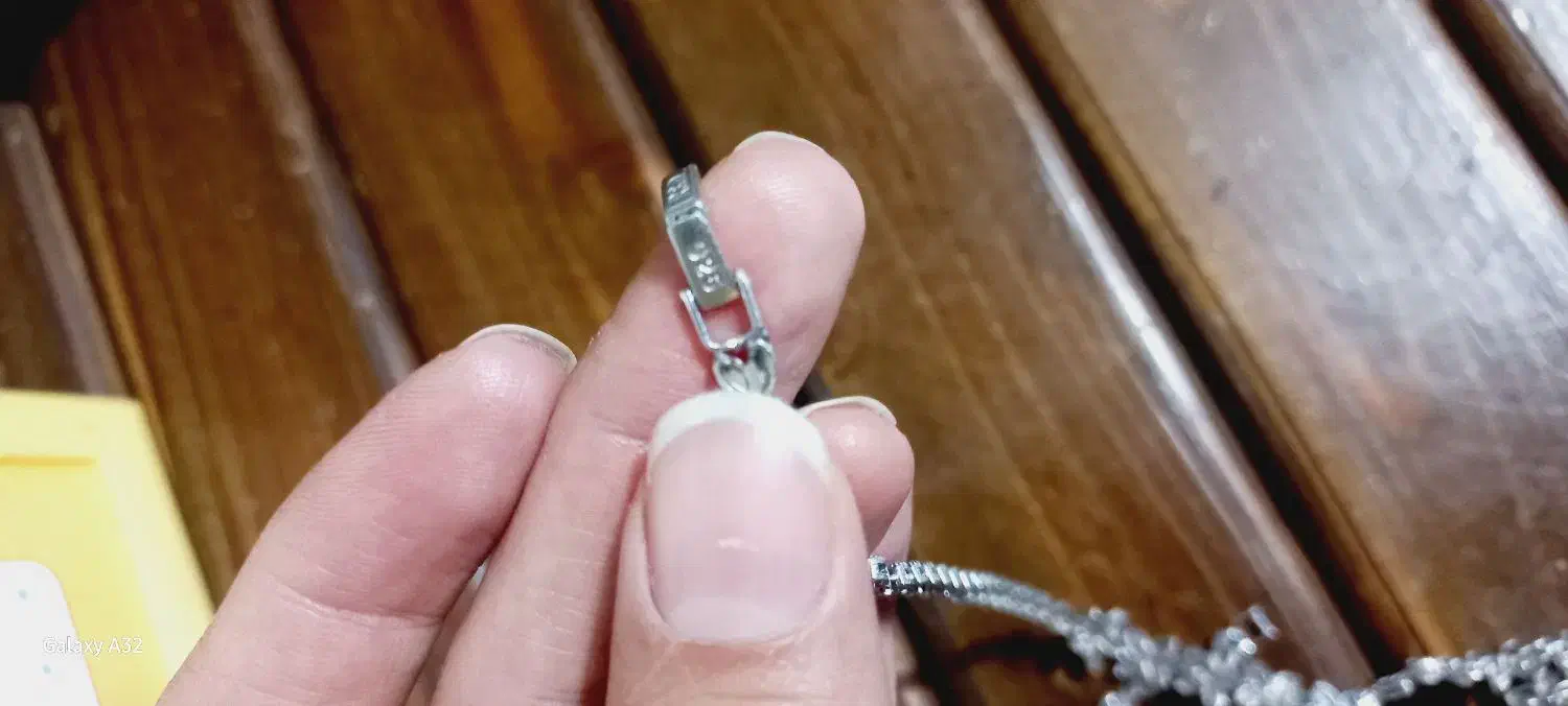 گردنی نقره|بدلیجات|کرج, گلشهر|دیوار