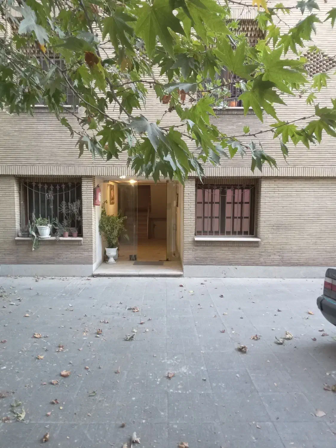 شهیدعراقی۱۰۰متر ۲خوابه بازسازی شده بدون مالک تخلیه