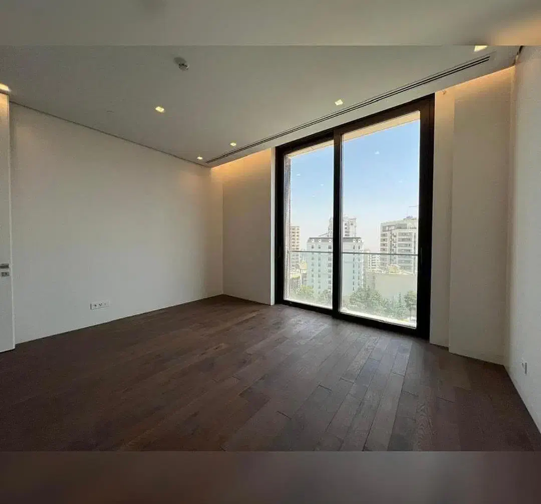 ۲۰۰متر فرمانیه /تک بازدید /تراس بزرگ/فرصت محدود