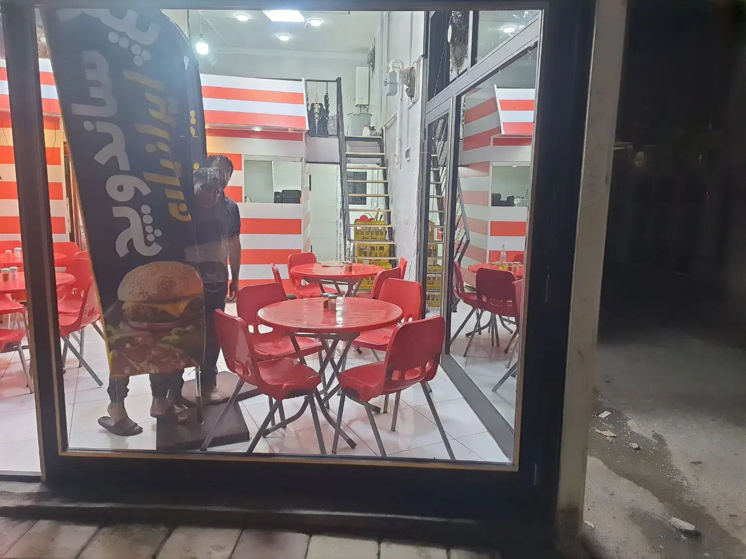 همکارخانوم جهت سالن فست فود|استخدام خدمات فروشگاه و رستوران|کرمانشاه, |دیوار