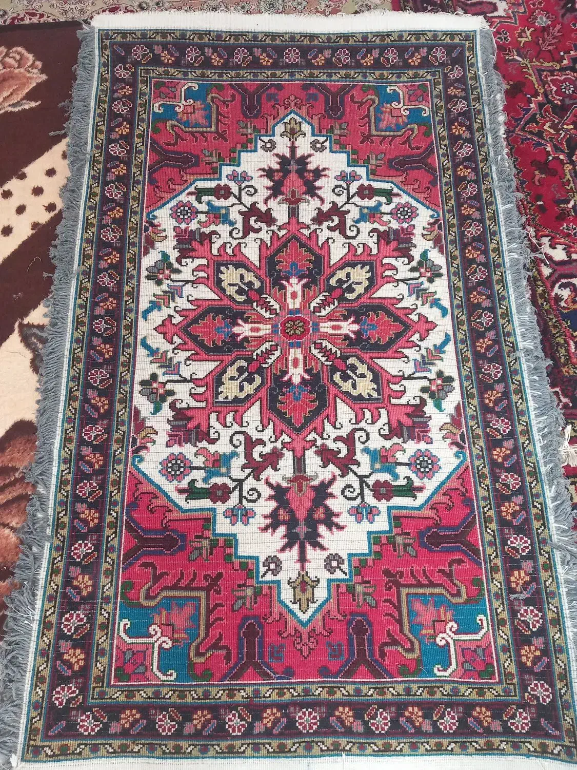 فرش زرنیم تاجری|فرش|بستان آباد, |دیوار