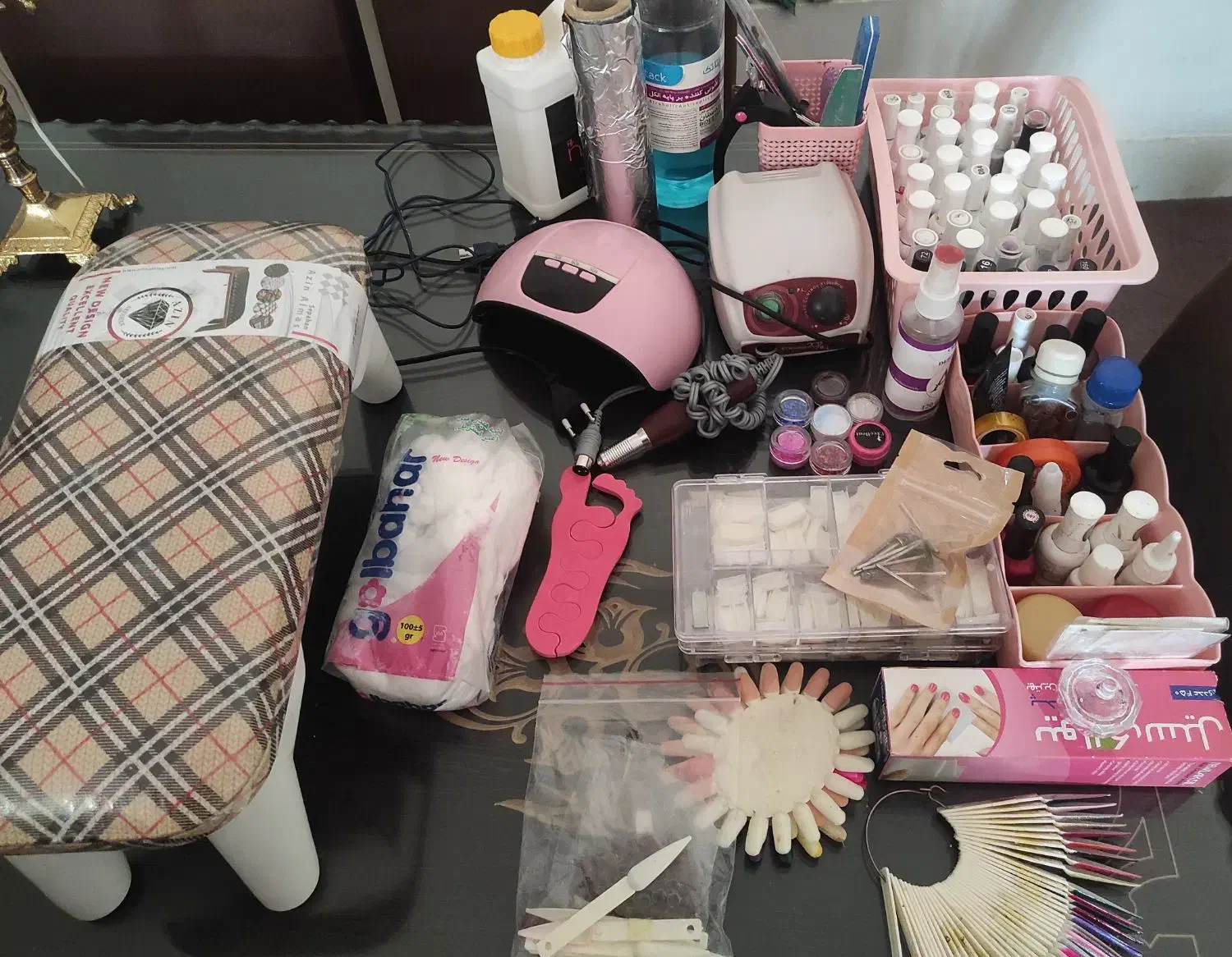 وسایل کاشت ناخن|آرایشگاه و سالن‌های زیبایی|صدرا-فارس, فاز ۱|دیوار