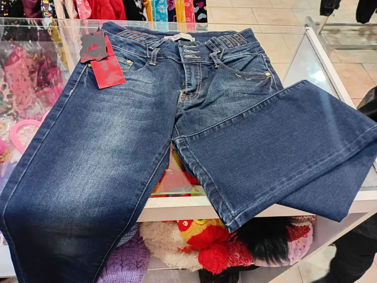 لباس نو نو|لباس|شاهینشهر, گرگاب|دیوار