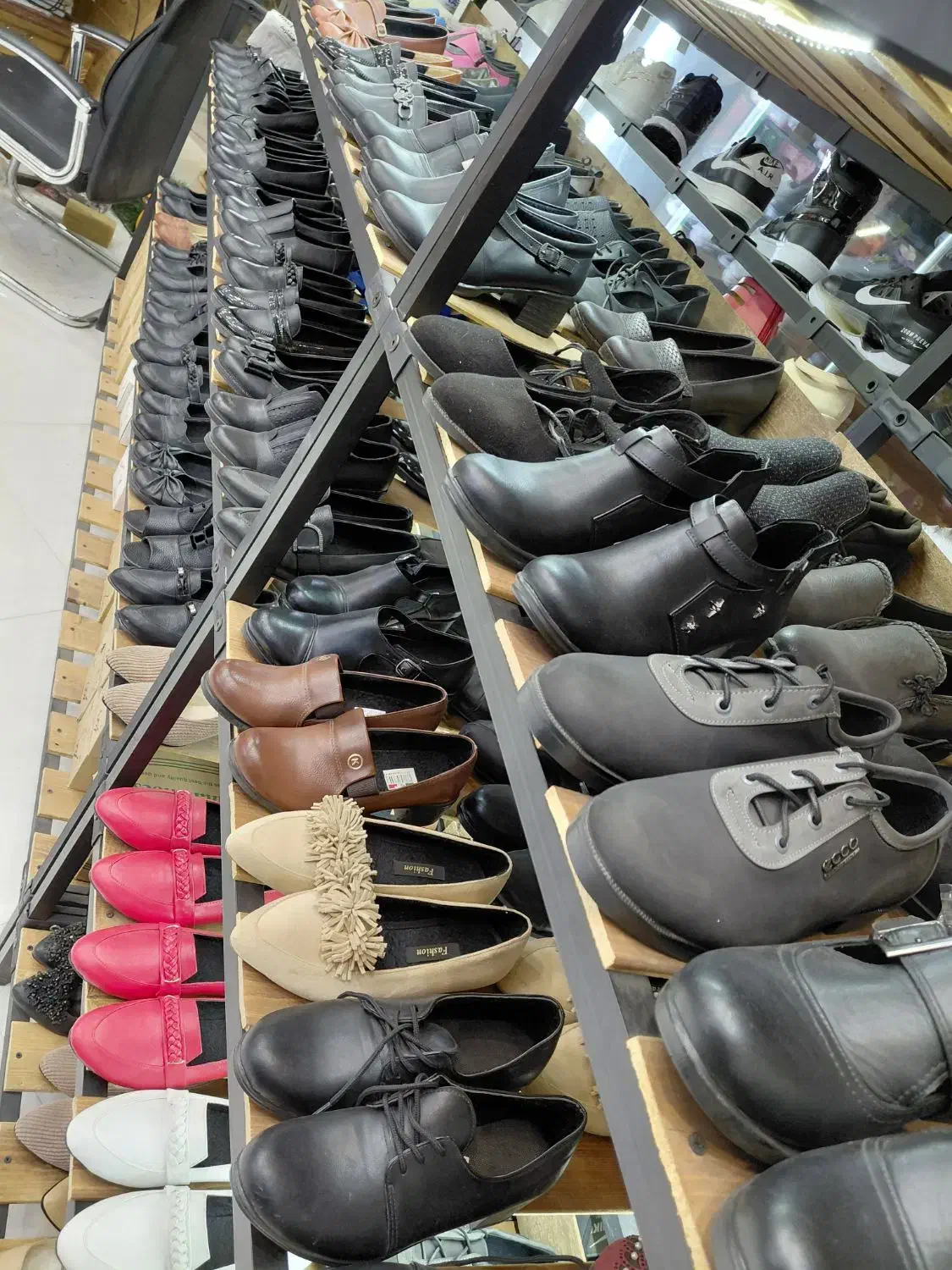 کالج زنانه|کیف، کفش، کمربند|نظرآباد, رسالت|دیوار