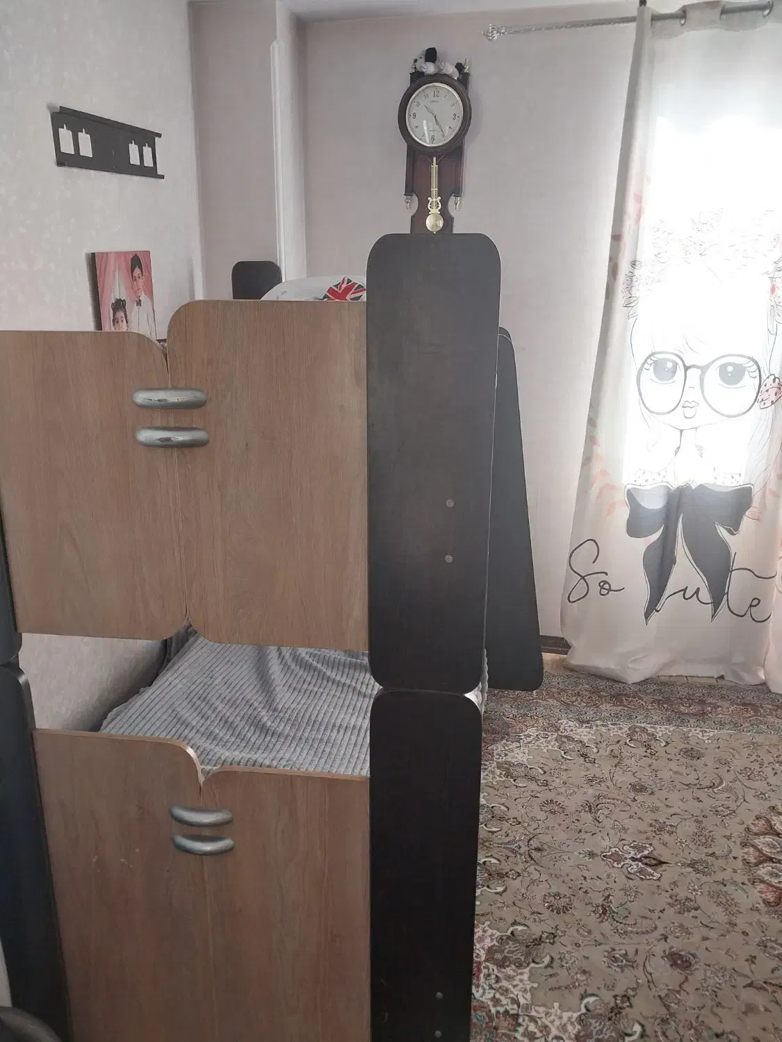 سرویس خواب ۲ طبقه سالم همراه کتابخانه ومیز تحریر|تخت و سرویس خواب|اسلامشهر, شهرک قائمیه|دیوار