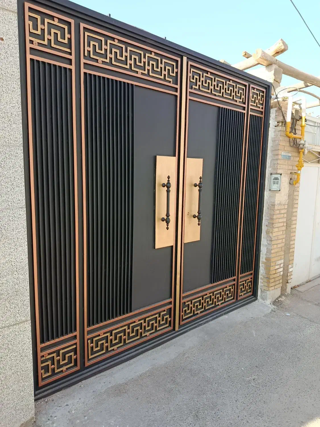 آهنگری و ساخت درب و پنجره فلزی|خدمات پیشه و مهارت|مهریز, |دیوار