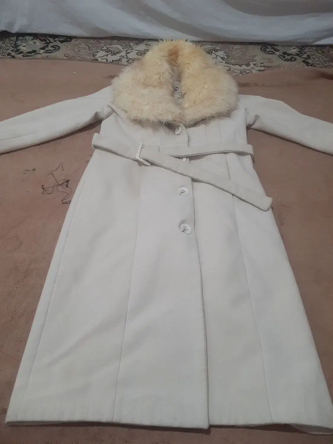 پالتو|لباس|سیلوانه, |دیوار