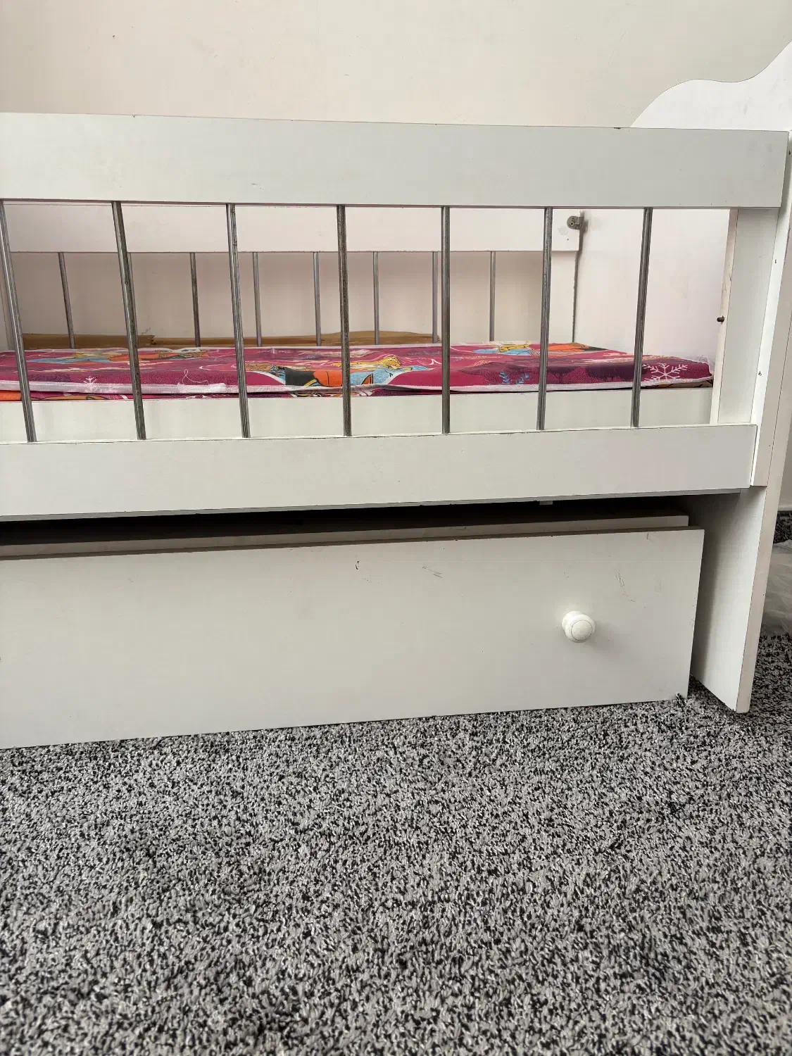 تخت کودک|تخت و صندلی بچه|تهران, بهداشت|دیوار