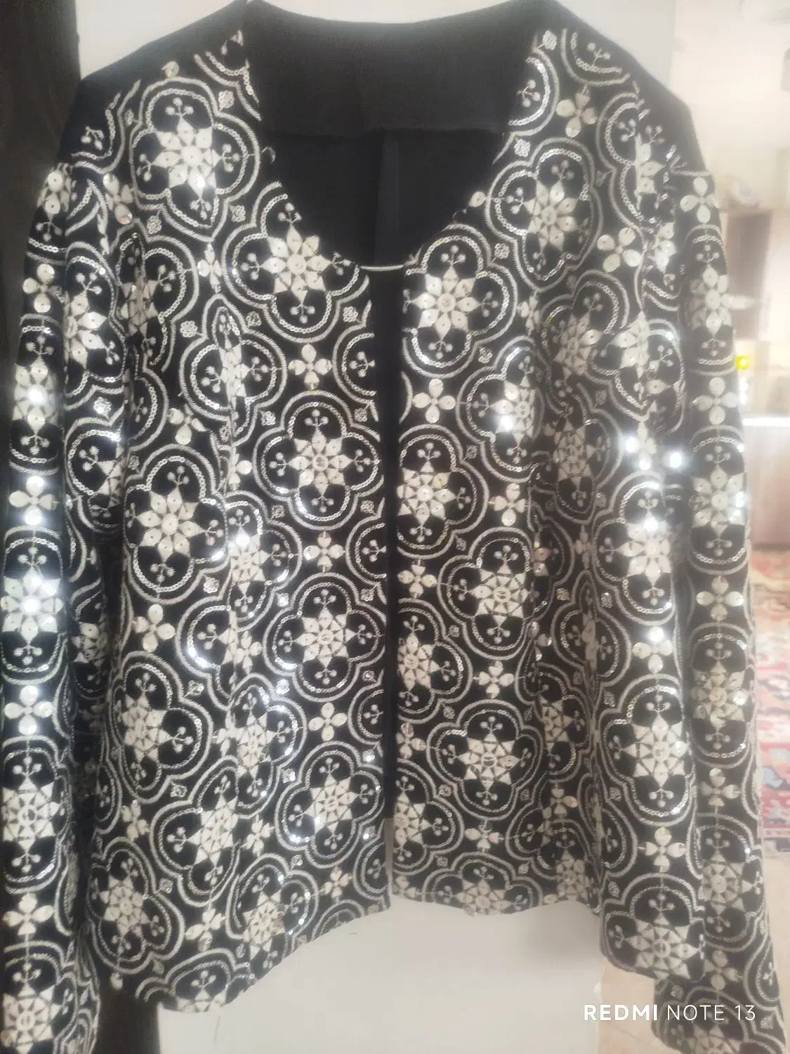 کت تک|لباس|بومهن, |دیوار