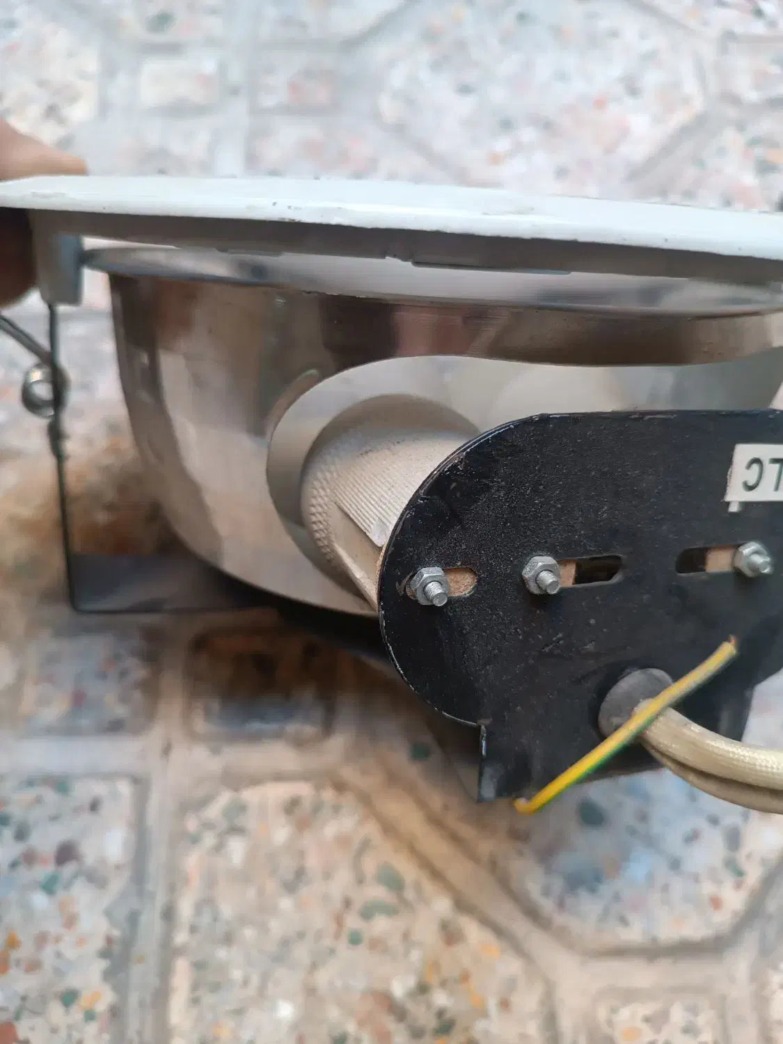 چراغ کنافی|لامپ و چراغ|تهران, نیروی هوایی (پیروزی)|دیوار