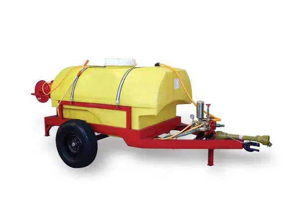 خدمات سمپاشی مزارع با تراکتور عنبراباد|خدمات باغبانی و درختکاری|عنبرآباد, |دیوار