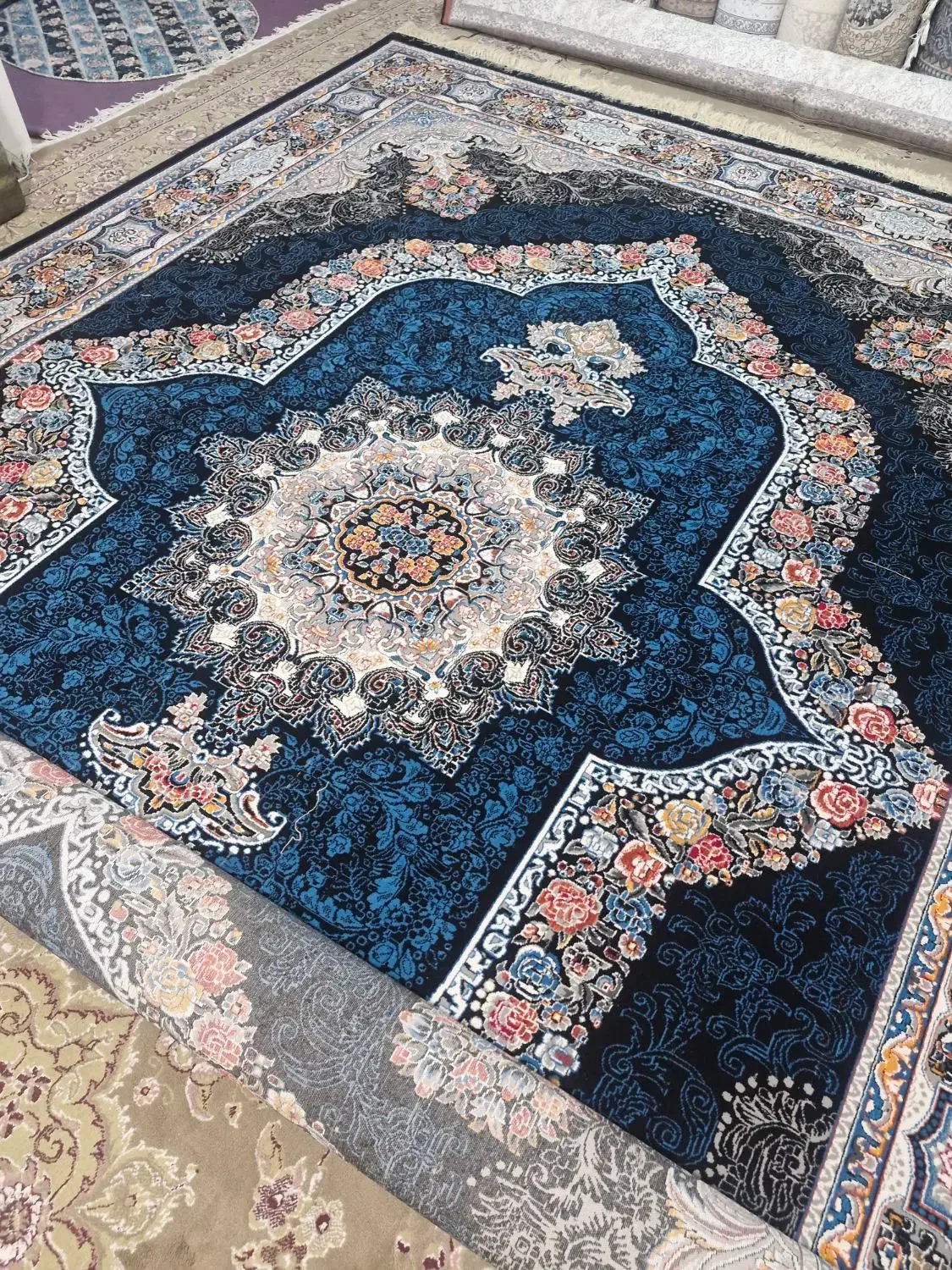 تعدادی فرش|فرش|فسا, |دیوار