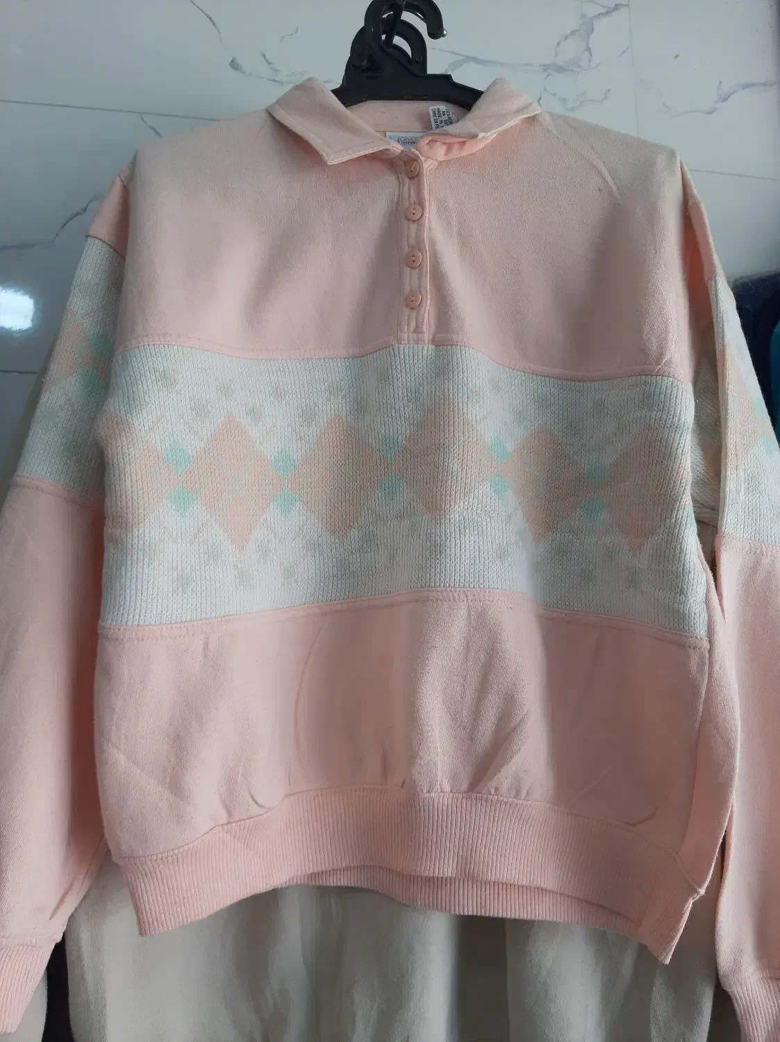 بارونی|لباس|نیشابور, سرآب کوشک|دیوار