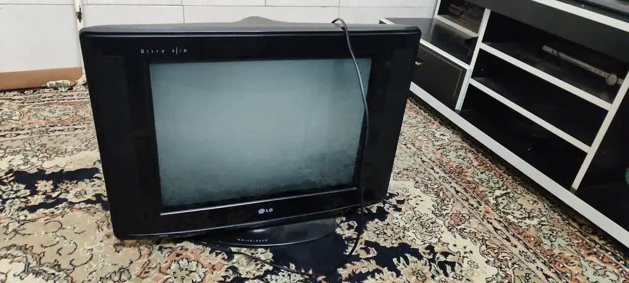 تلویزیون ۲۱ اینچ|تلویزیون و پروژکتور|اردکان, |دیوار