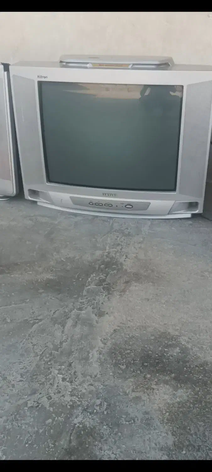 تلویزیون قدیمی|تلویزیون و پروژکتور|ایذه, |دیوار