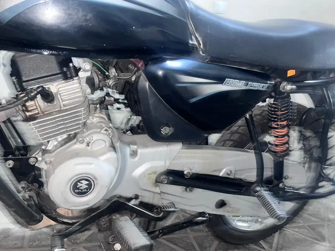 باکسر اصلی هند باجاج مدل ۱۴۰۰|موتورسیکلت|تهران, راه آهن|دیوار