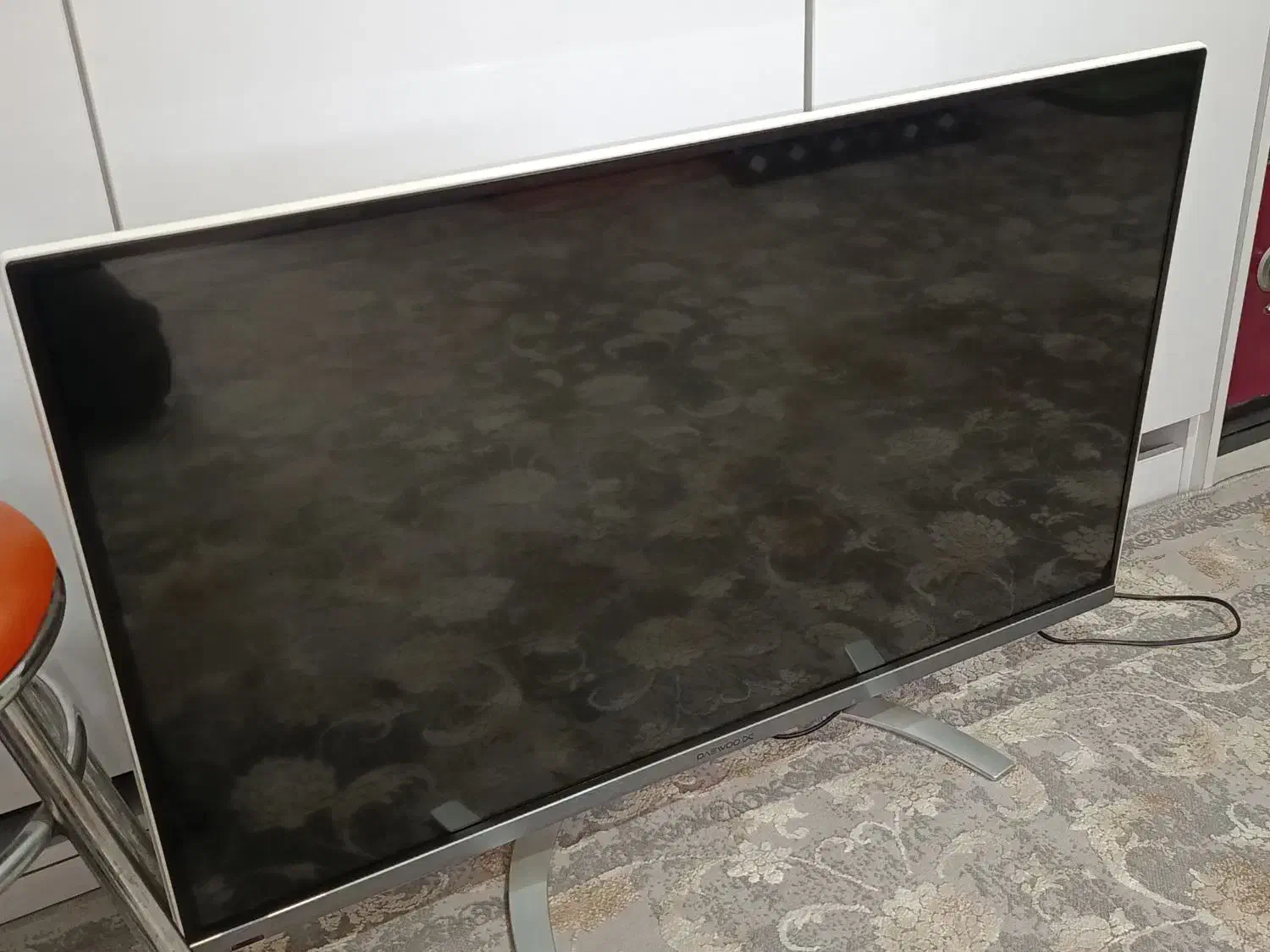 تلویزیون 42 اینچ|تلویزیون و پروژکتور|قرچک, میرزائی شمالی|دیوار