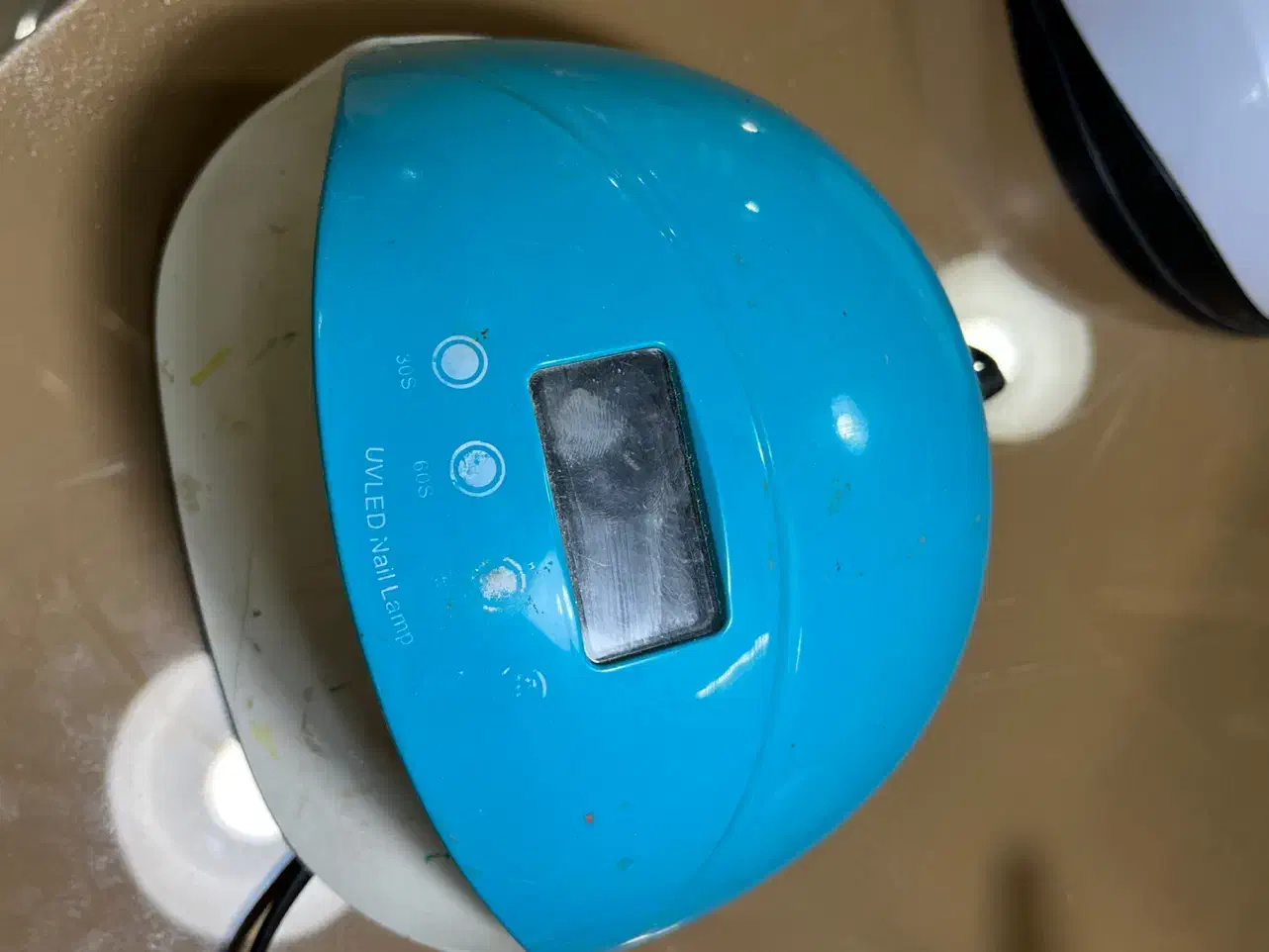 دستگاه یووی|آرایشی، بهداشتی، درمانی|میانه, |دیوار