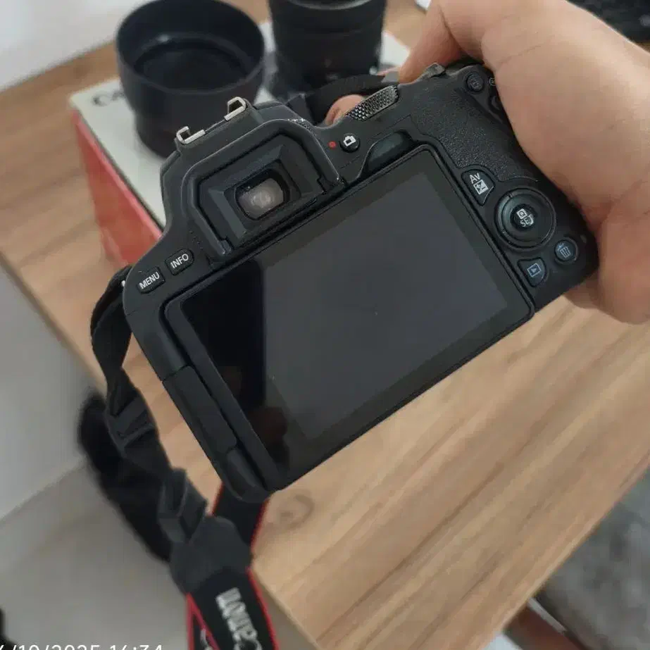 Canon EOS 200D در حد نو|دوربین عکاسی و فیلمبرداری|قم, شهرک مهدیه (مدرس)|دیوار