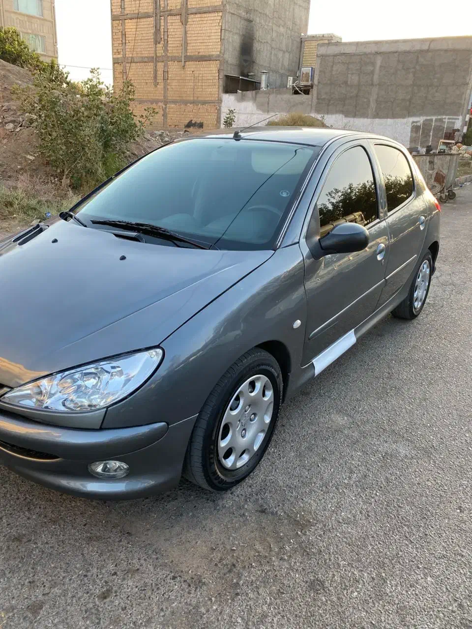 فروشی۲۰۶تیپ۲کمکار|خودرو سواری و وانت|بوئین زهرا, |دیوار