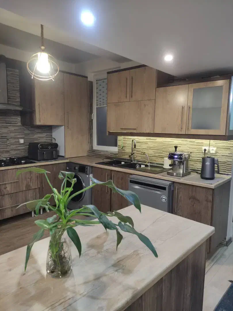 آپارتمان ۱۱۱متر دو خواب با دو پارکینگ اشک شهر