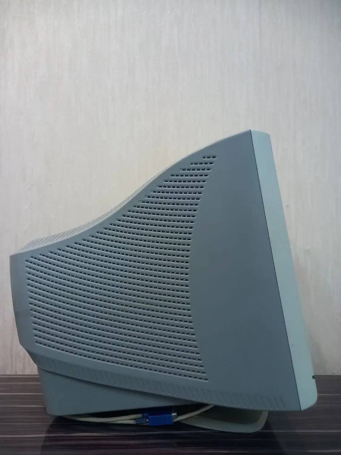 مانیتور CRT ال جی مدل F700B|قطعات و لوازم جانبی رایانه|رشت, استادسرا|دیوار