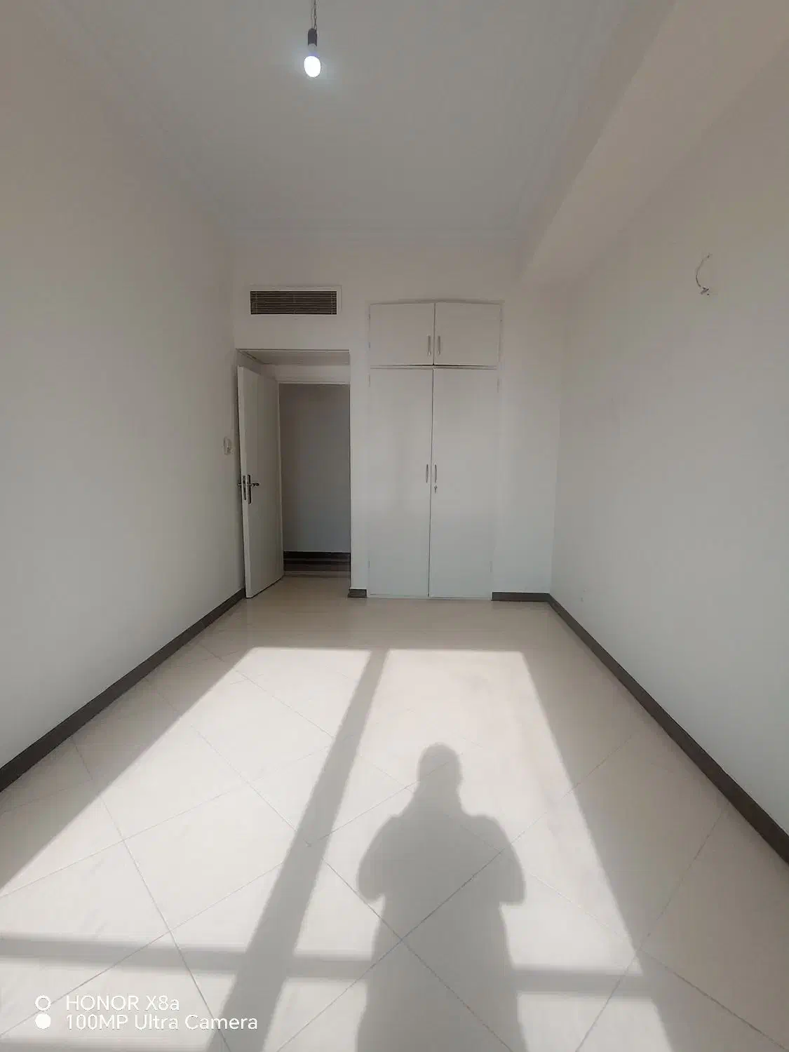 اجاره آپارتمان ۳ خوابه دریاچه چیتگر/منطقه۲۲