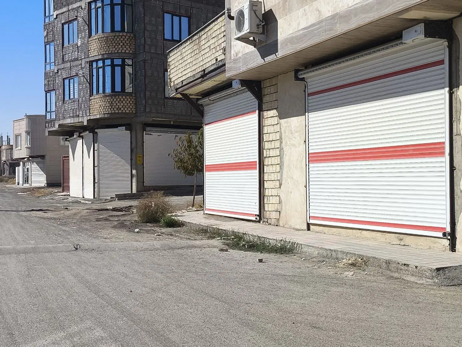 اجاره دو مغازه 50 و 30متری ،برای کارگاه یا انبار|اجارهٔ مغازه و غرفه|دهگلان, |دیوار