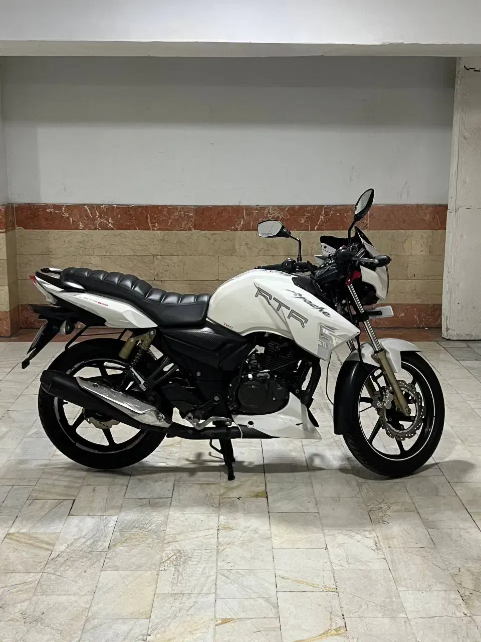 آپاچی 1394 سفید 180|موتورسیکلت|تهران, نیلوفر|دیوار