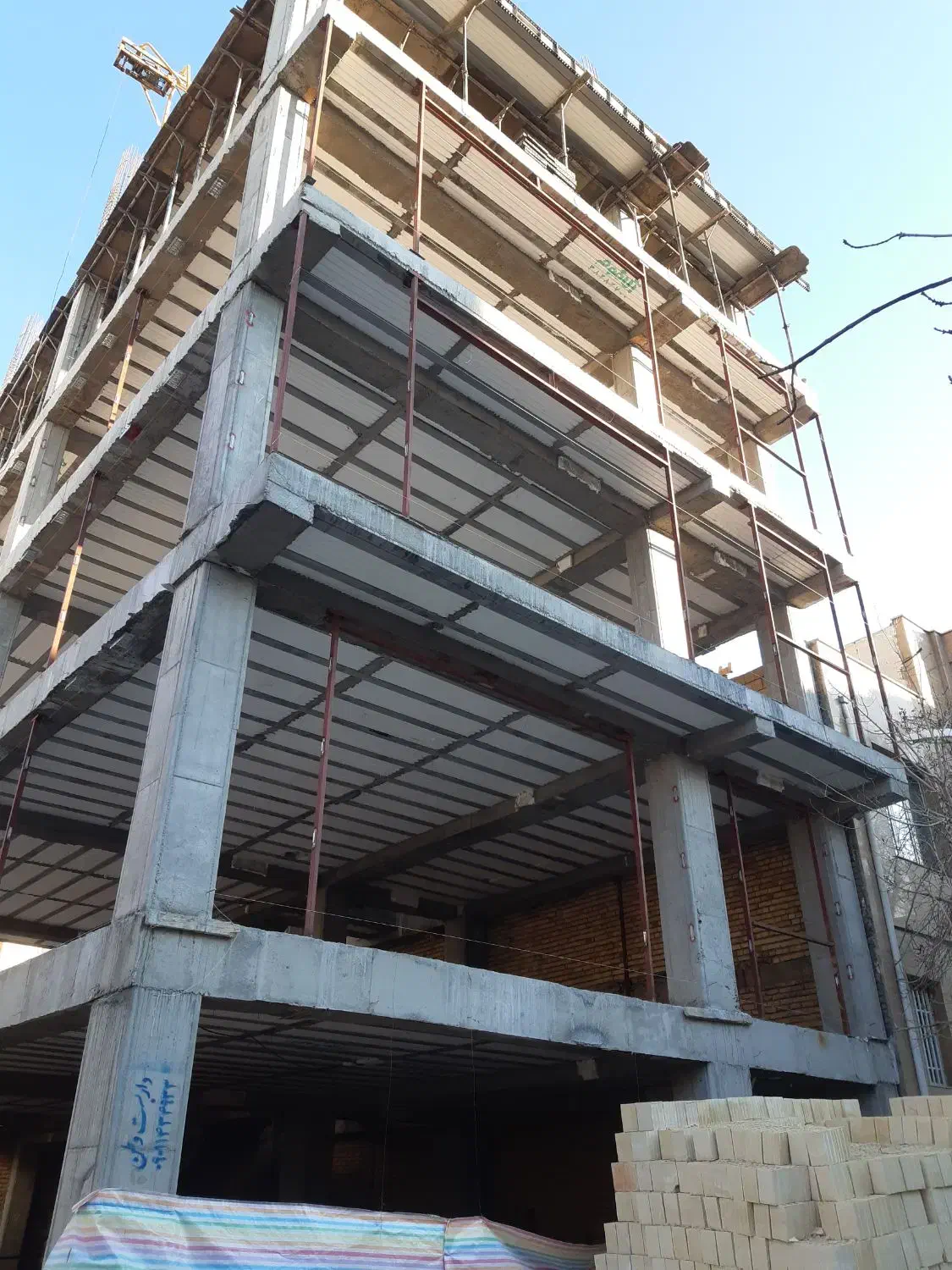 شاگرد وارد برای کار میلگرد بستر ونبشی|استخدام معماری، عمران و ساختمانی|کرمانشاه, |دیوار