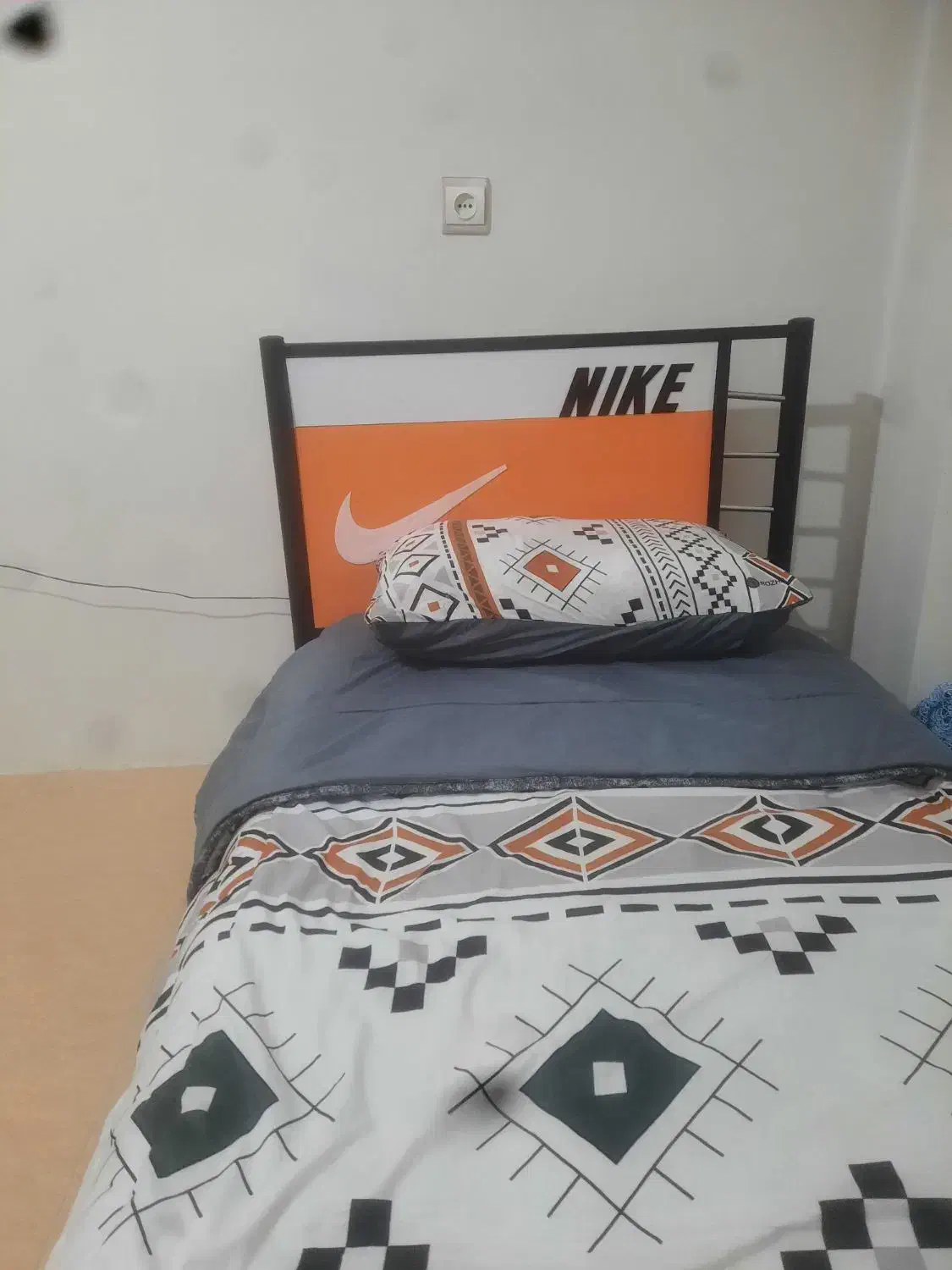 تخت خواب تک نفره|تخت و سرویس خواب|کرج, فاز ۴ مهرشهر|دیوار