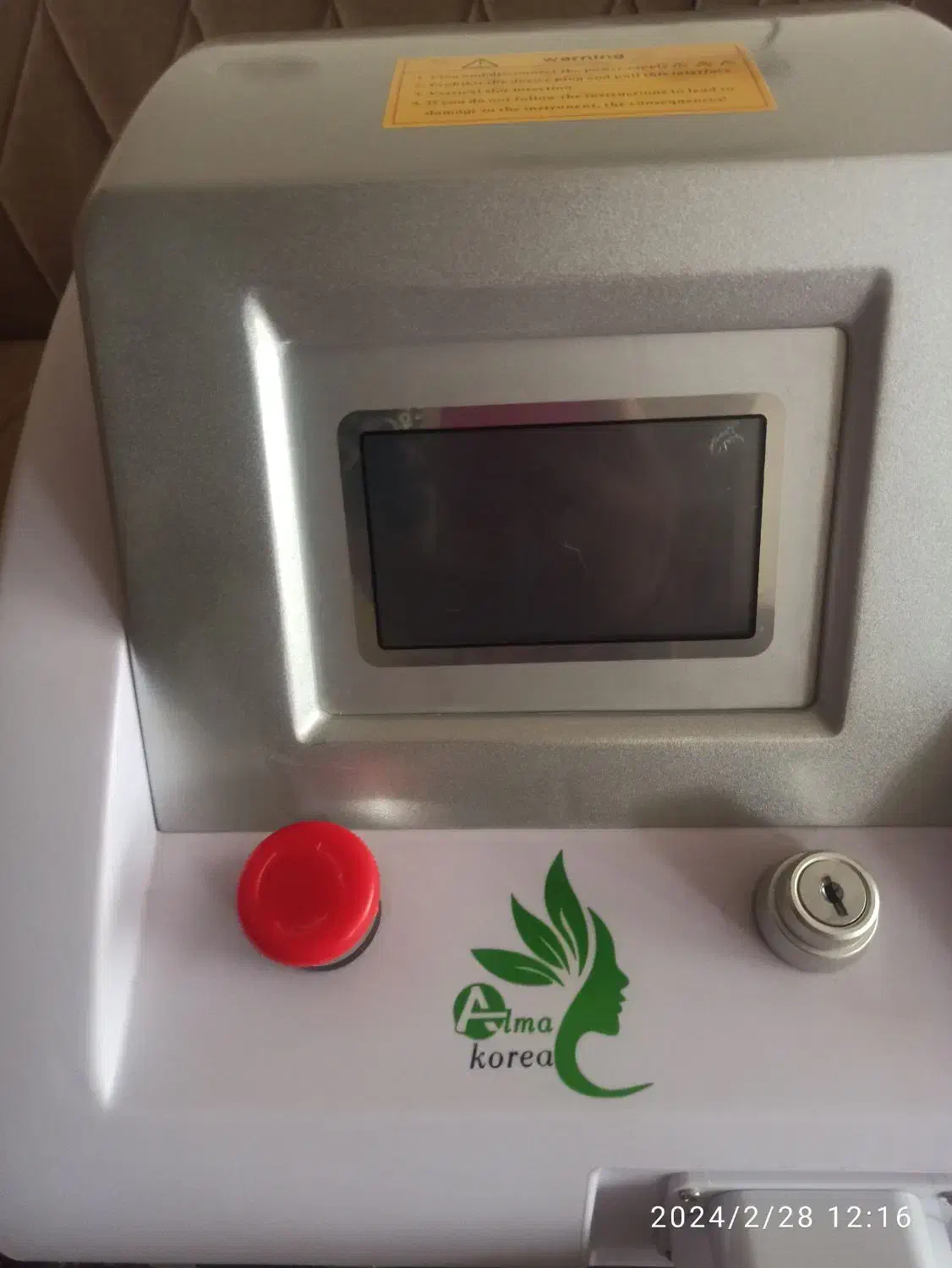 فروش فوری دستگاه لیزر کیوسوییچ مدل آلما کره|آرایشگاه و سالن‌های زیبایی|مشهد, بهاران|دیوار