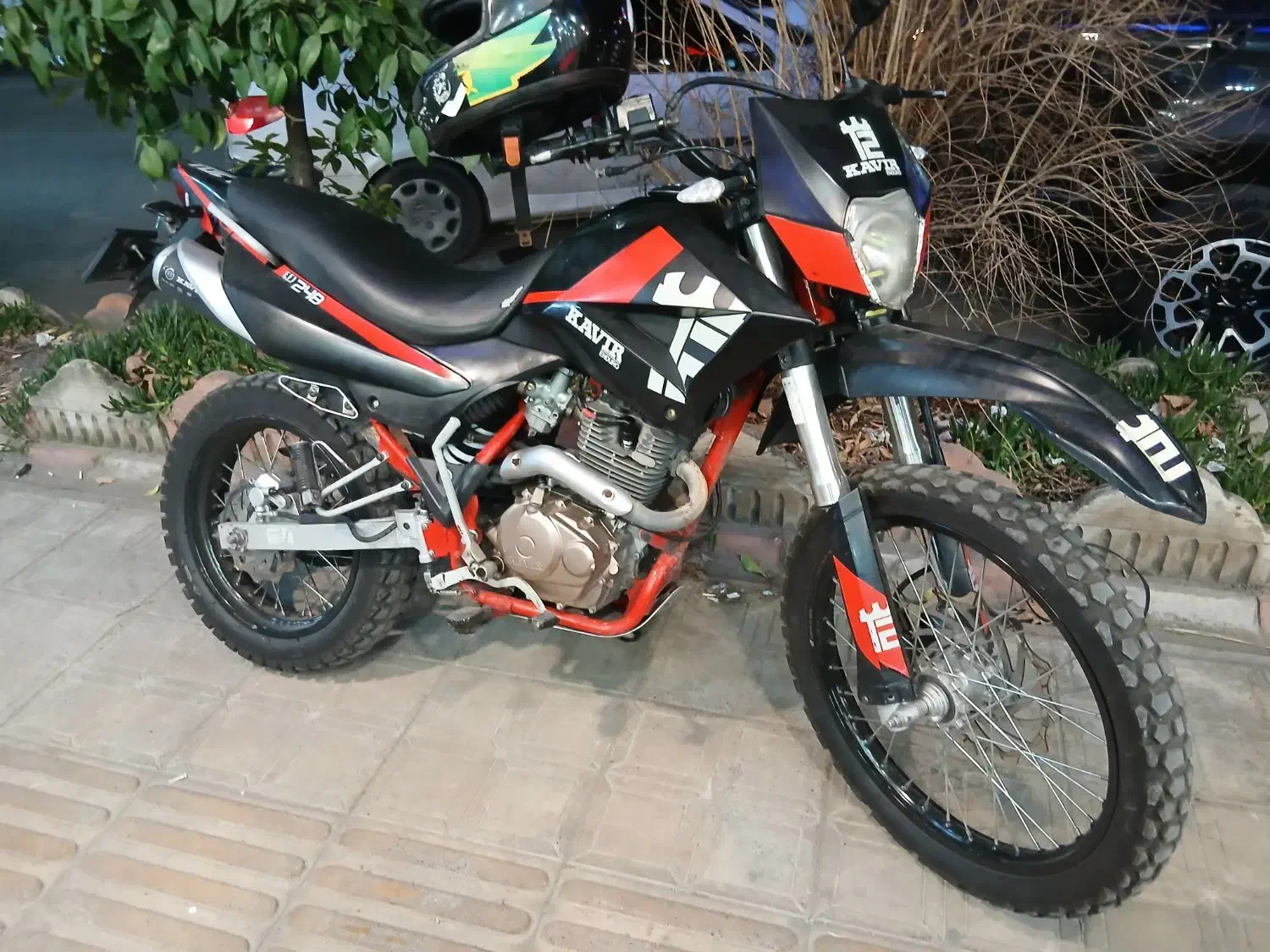 تریل کویر T2|موتورسیکلت|ساری, |دیوار