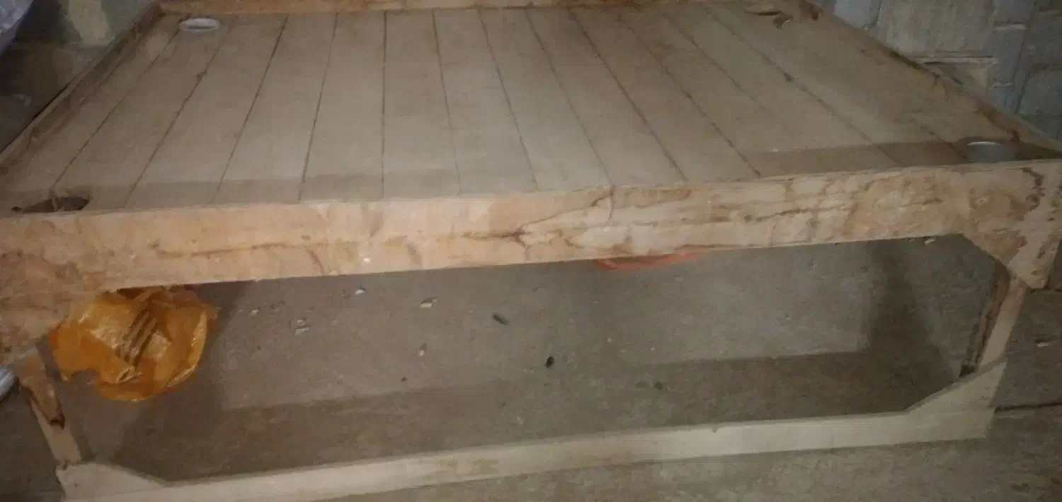 میز کاربرای پاک کردن بادام وفندق آجیل|میز تحریر و کامپیوتر|آستانه اشرفیه, |دیوار