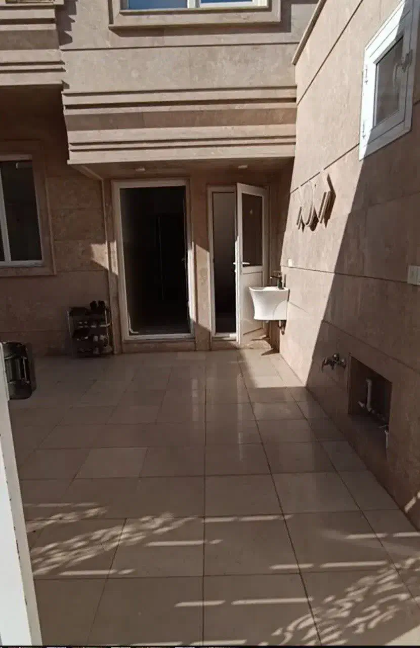 اجاره واحدمسکونی همکف  واقع درخیابان بعثت|اجارهٔ خانه و ویلا|قم, شهرک فاطمیه|دیوار