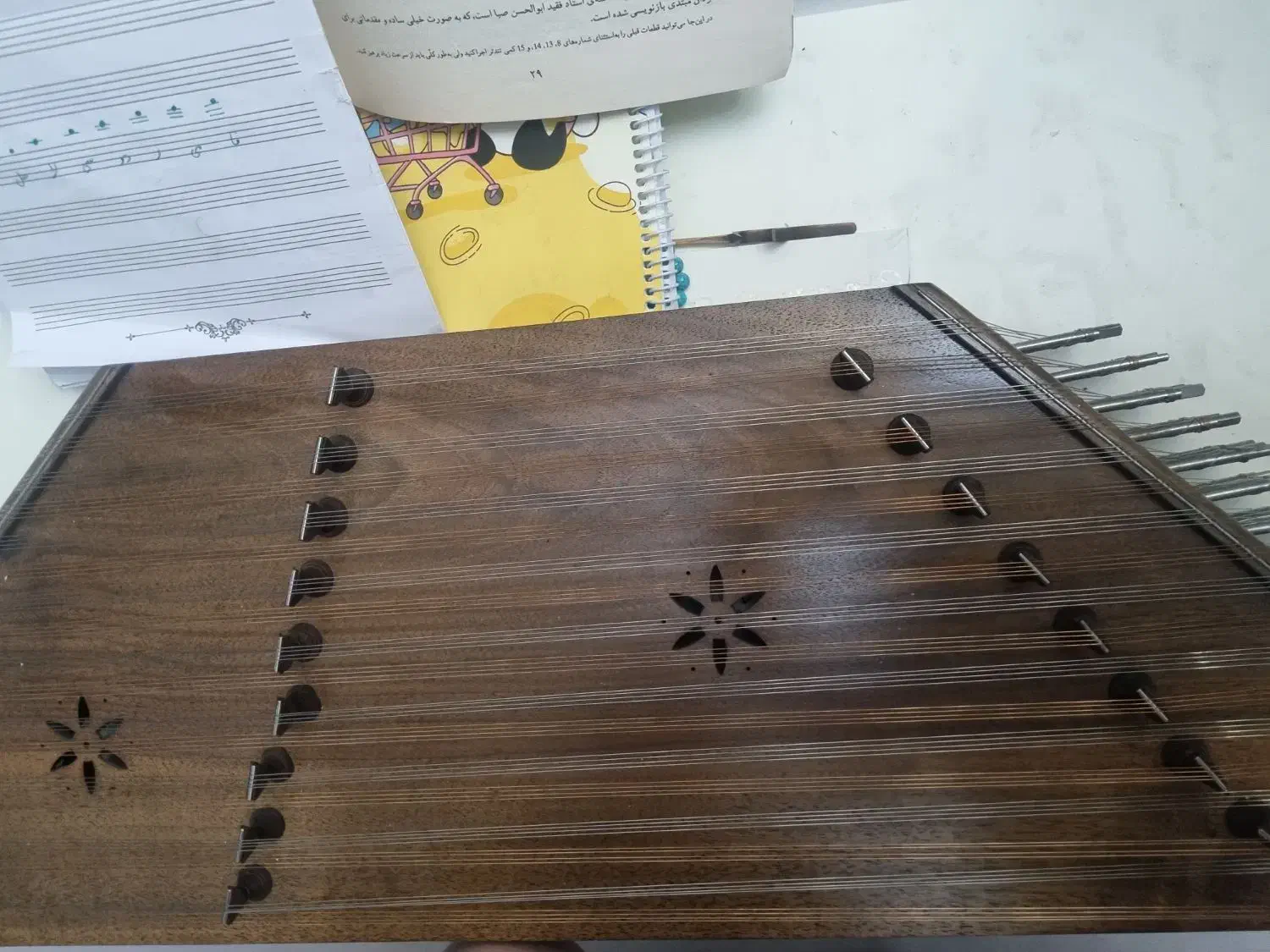 سنتور به همراه میز|سازهای سنتی|مشهد, شهید فرامرز عباسی|دیوار