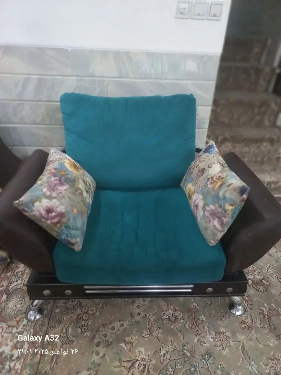 مبل ۷نفره چرم|مبلمان خانگی و میز عسلی|اردکان, |دیوار