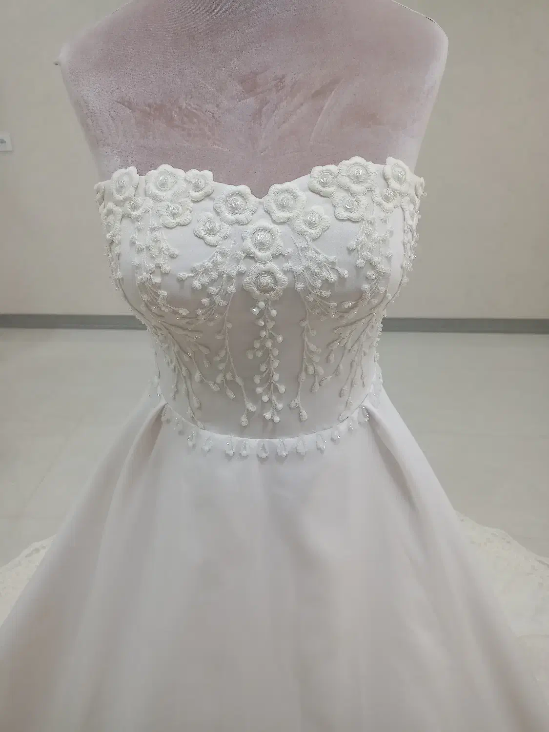 لباس عروس|لباس|شیراز, شهرک والفجر|دیوار