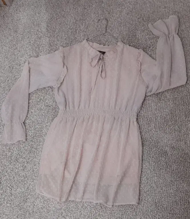 پیراهن دخترانه|لباس|کاشان, قطب راوندی|دیوار