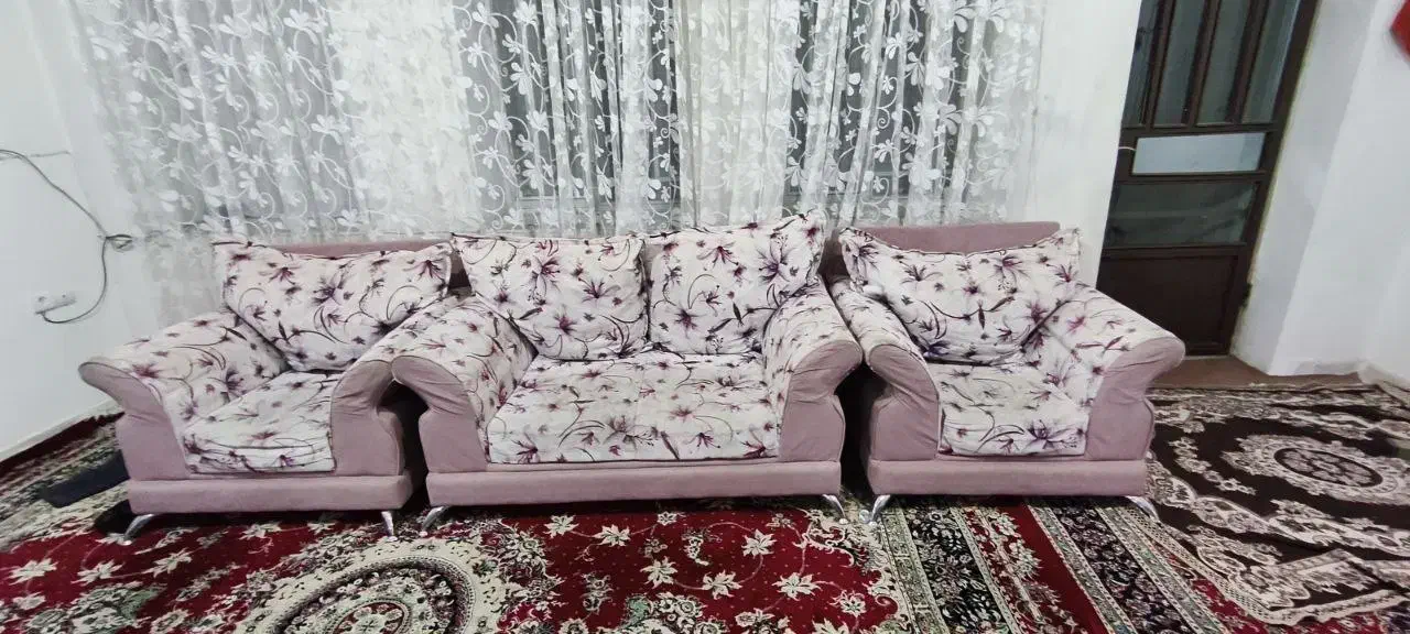 مبل راحتی ۷ نفره|مبلمان خانگی و میز عسلی|صحنه, |دیوار