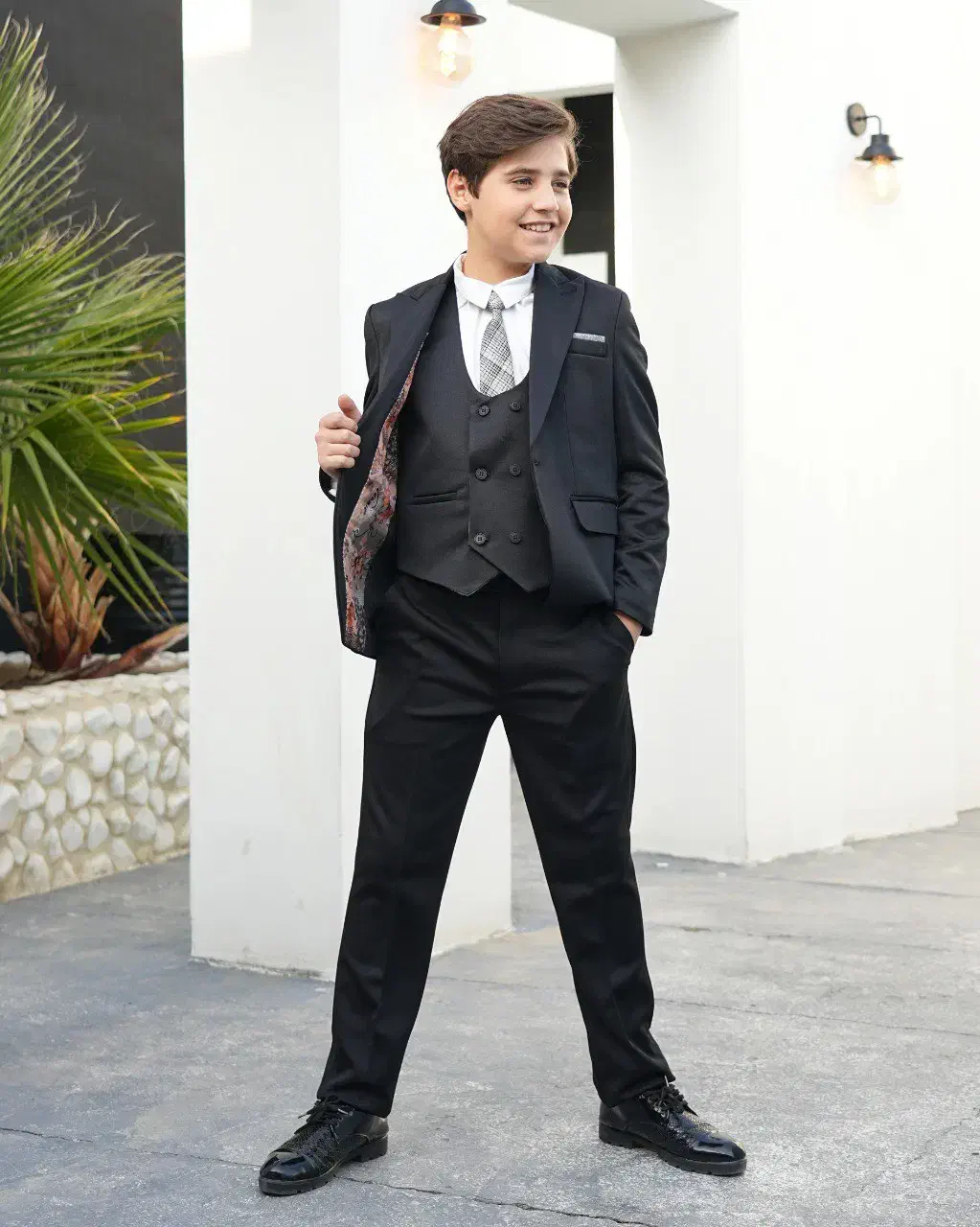 فروشنده|لباس|رشت, آزادگان|دیوار