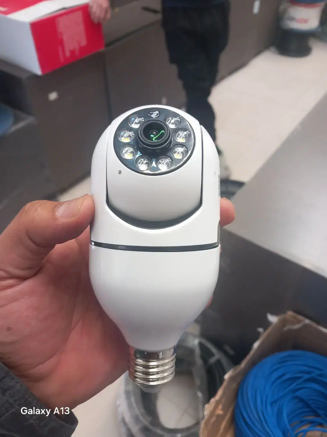 دوربین لامپی وایفای و سیمکارتی انتقال تصویر|دوربین مداربسته|مشهد, جنت|دیوار