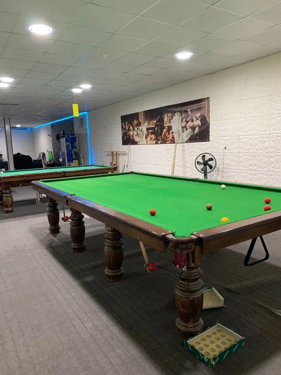 فروش میز اسنوکر 12 فوت و آیت 9 فوت|تجهیزات ورزشی|طبس, |دیوار
