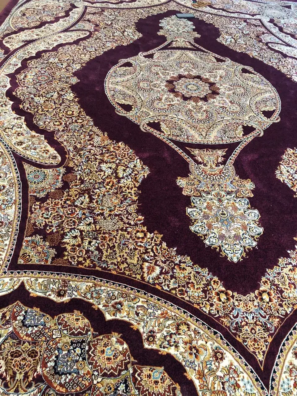 فرش تراکم ۲۵۵۰ خیلی تمیز و خوشگل|فرش|کلاله, |دیوار