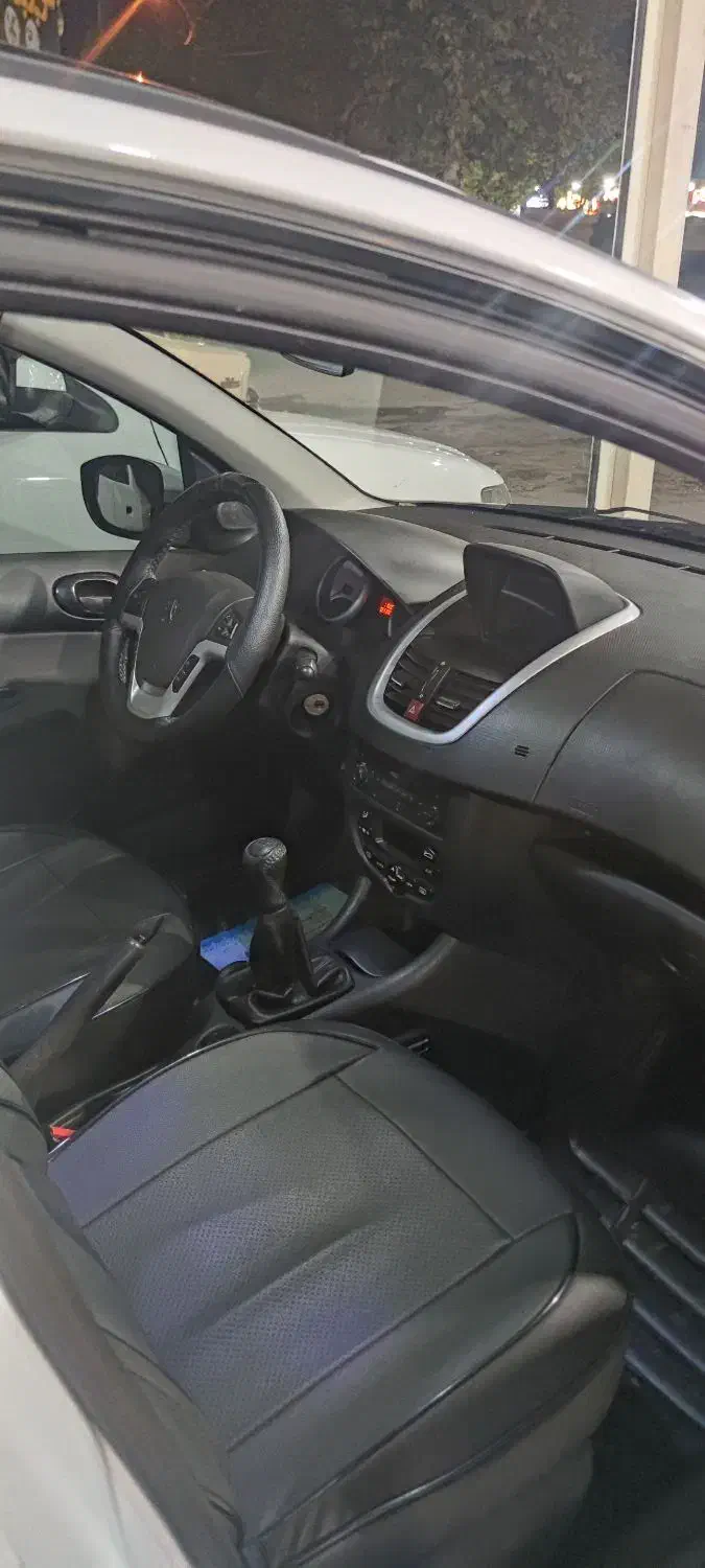 پژو ۲۰۷ سقف پانا|خودرو سواری و وانت|رشت, کوی جام جم|دیوار