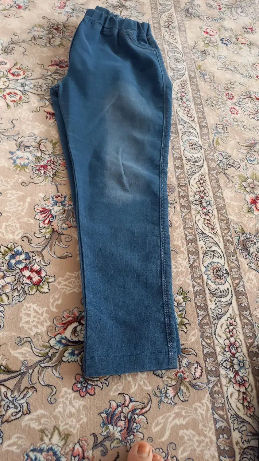 شلوار لی|لباس|گلبهار, شهر جدید گلبهار|دیوار